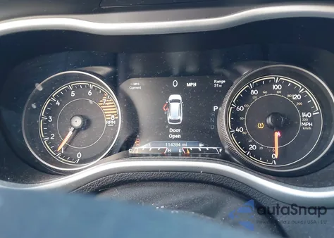 2017 Jeep Cherokee Trailhawk L Plus 4X4 from USA, damaged, VIN 1C4PJMBS7HD220676